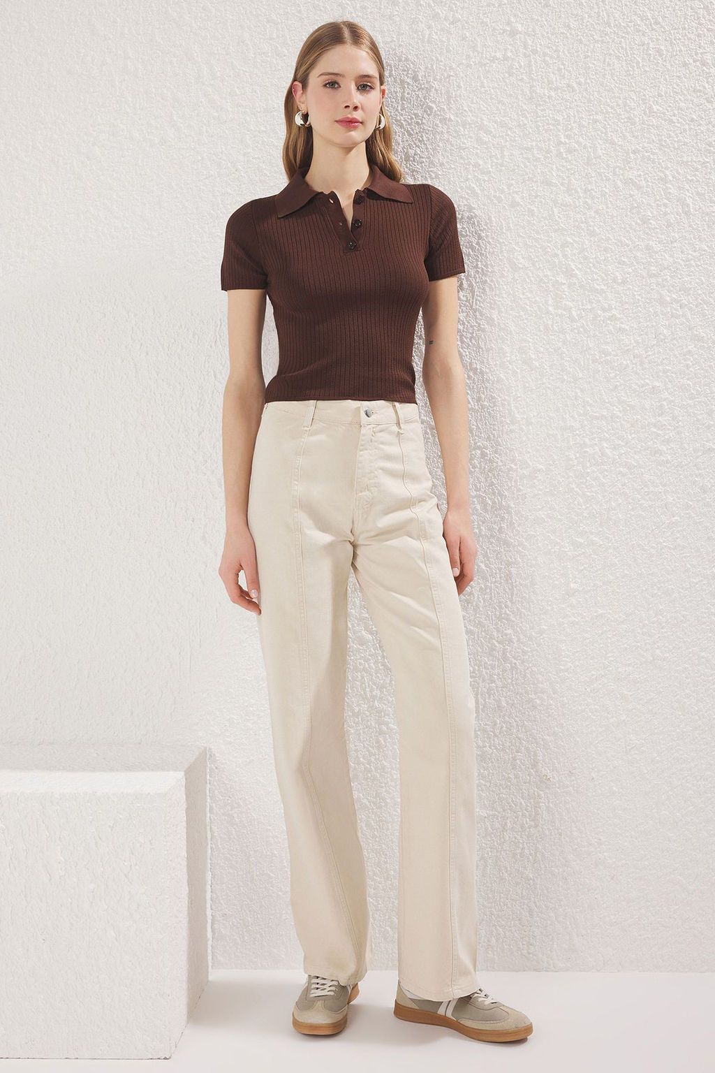 TRENDYOLMILLA Kahverengi Dikis Detayl? Yuksek Bel Wide Leg Jeans TWOSS25JE00034  фото 6