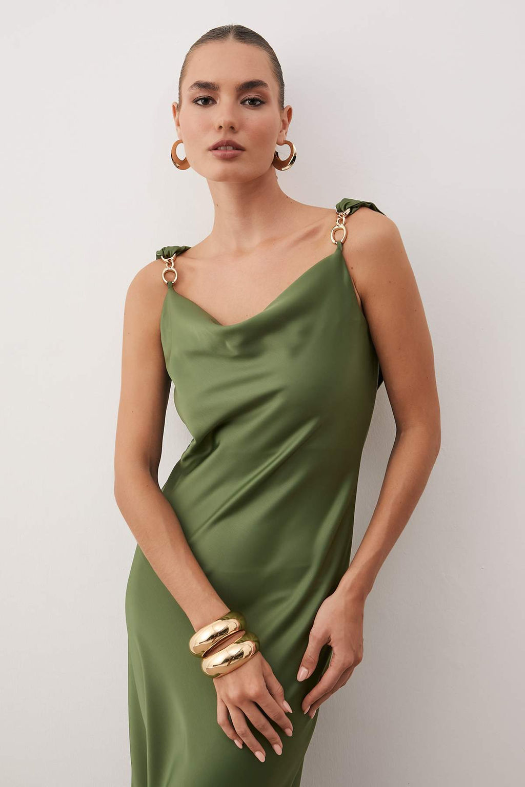 Yesil Duz Aksesuar Detayl? Dokuma Saten Maxi Party Elbise TPRAW26EL00120