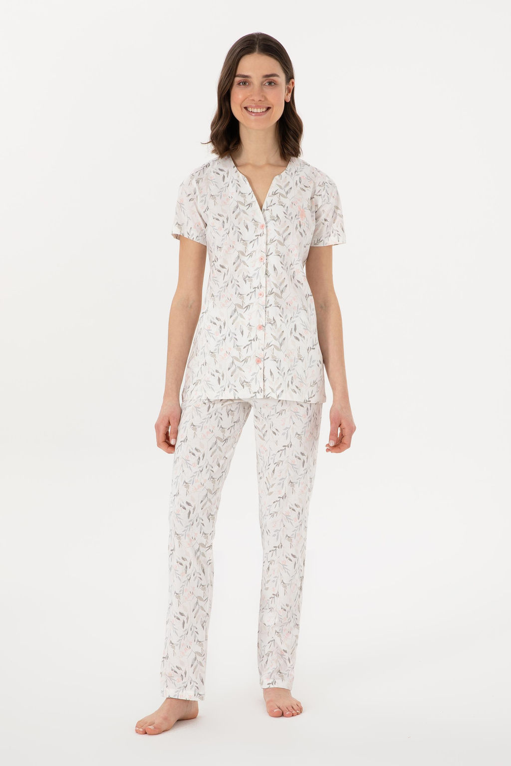 Kad_n Ekru Pijama Tak_m_ Sepette S_rpriz _ndirim