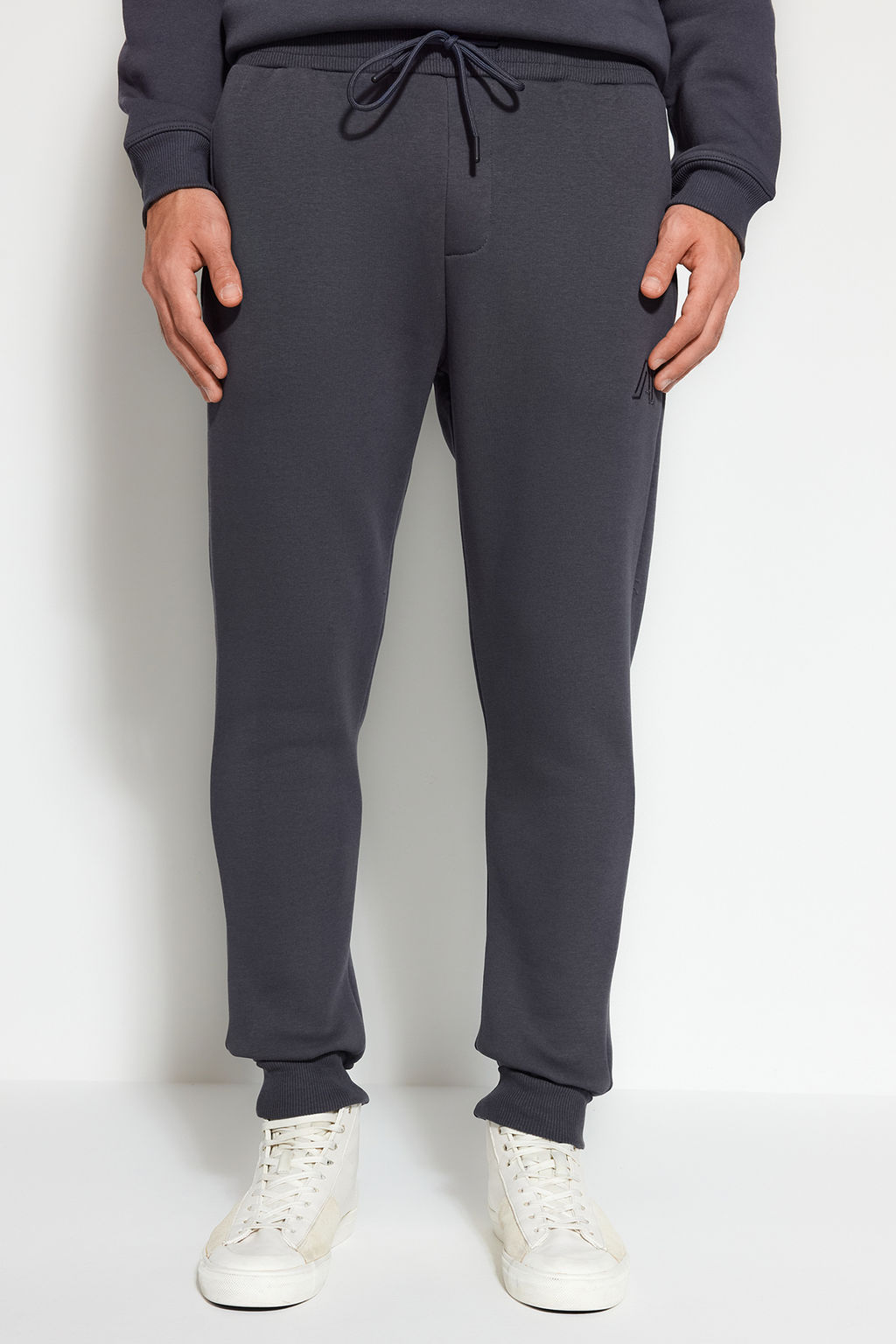 TRENDYOL MAN Antrasit %100 Pamuk Regular/Normal Kesim Harf Nak?sl? Jogger Esofman Alt? TMNAW24EA00014 - Trendyolmilla фото 5