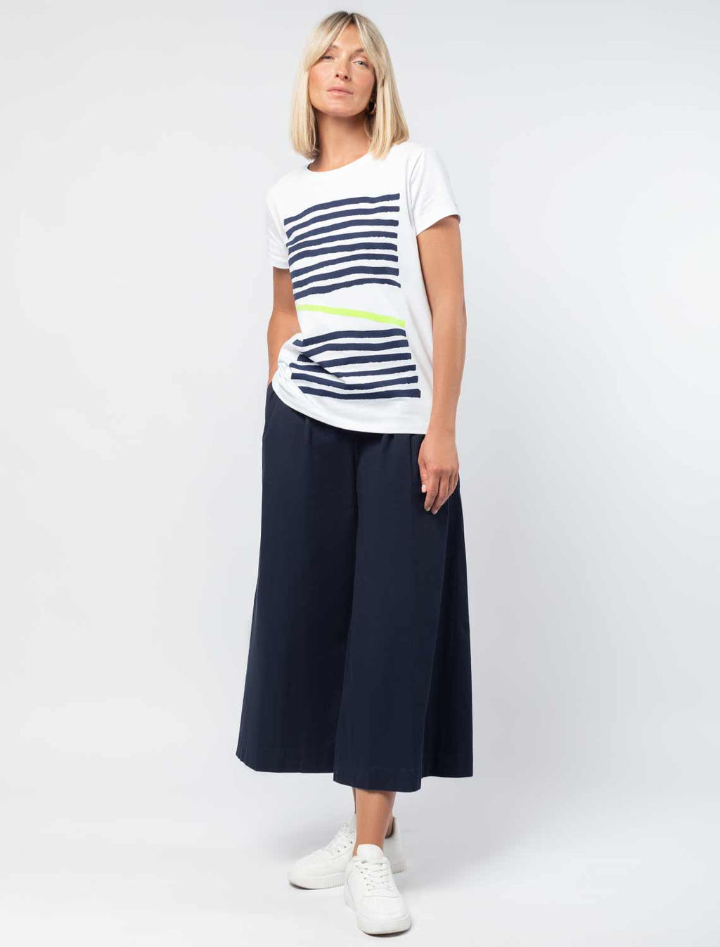 VILATTE / Футболка с фактурным авторским принтом  фото 5