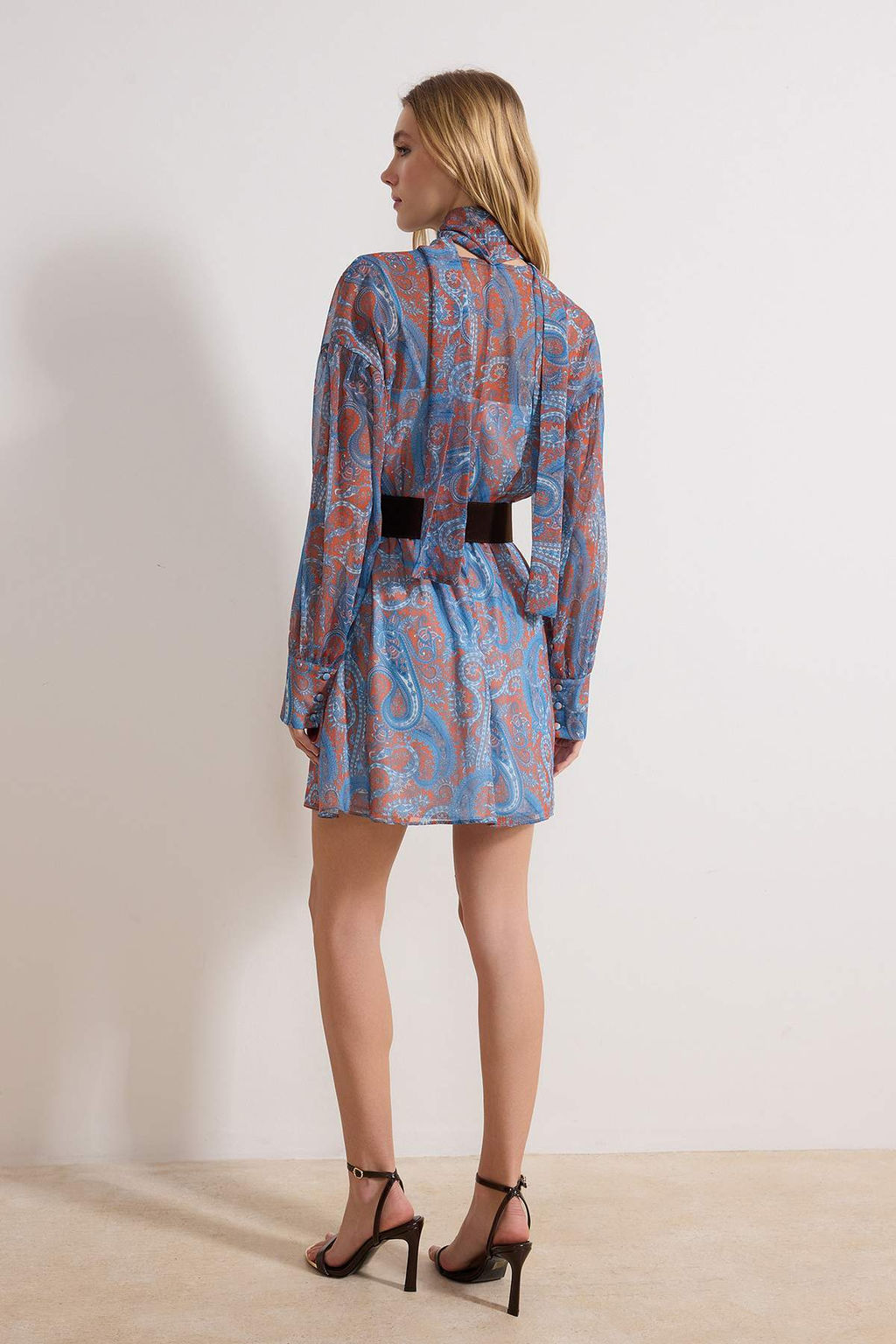 Cok Renkli Fular Detayl? Suet Kemerli Mini Dokuma Elbise TWOAW26EL00377