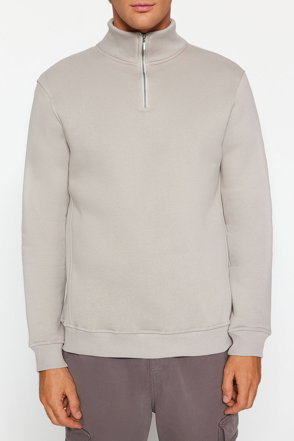 Gri Regular/Normal Kesim Dik Yaka Fermuarl? Pamuklu Basic Ici Polar Sweatshirt TMNAW24SW00041