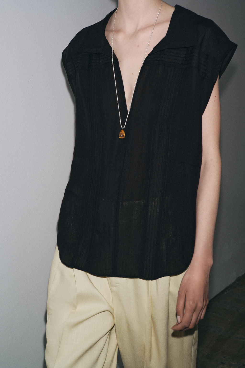 RAMIE BLEND SHIRT WITH PINTUCKS ZW COLLECTION - Zara фото 5