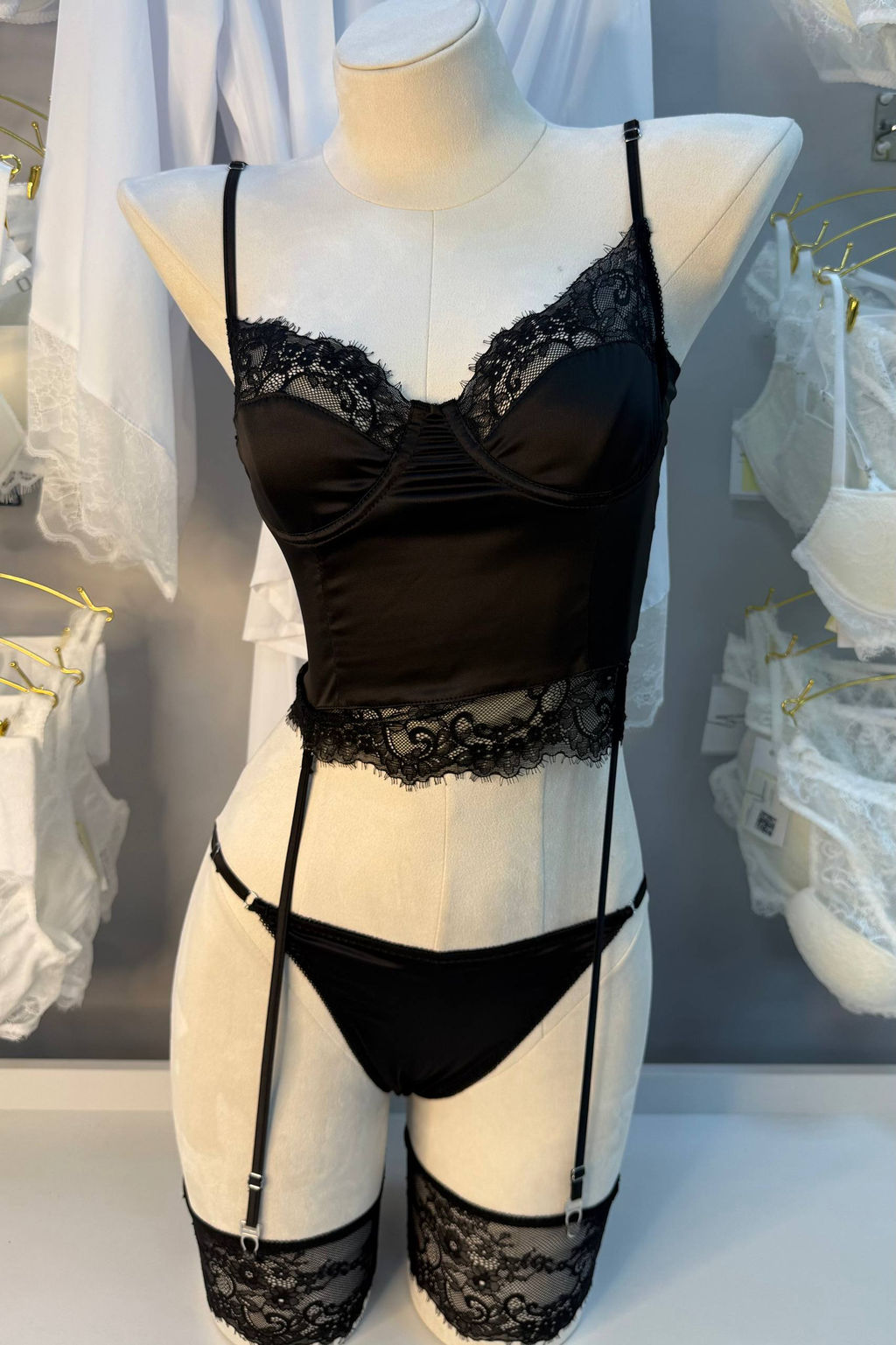 D0160 ЧЕРНЫЙ КОМПЛЕКТ БЕЛЬЯ