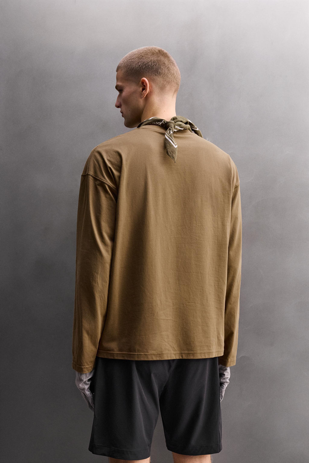 LONG SLEEVE T-SHIRT WITH POCKET - Zara фото 12