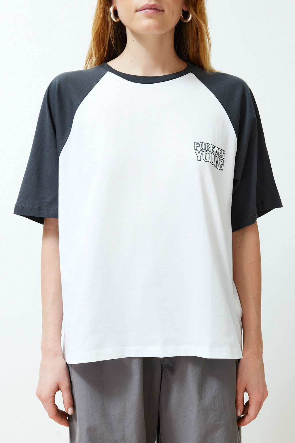 Beyaz %100 Kal?n Pamuklu Renk Bloklu Sloganl? Relaxed/Rahat Kesim Orme T-Shirt TWOSS24TS00134