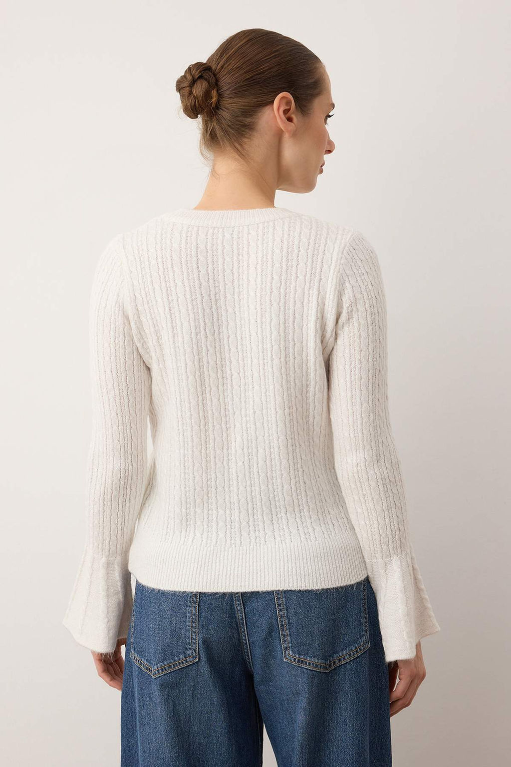 Ekru Yumusak Dokulu Ispanyol Kollu Triko Kazak TWOAW26KZ00264