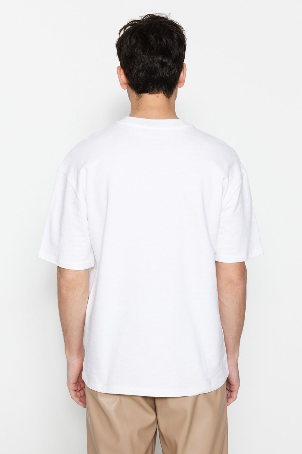 Beyaz Oversize %100 Pamuklu Etiketli Dokulu Basic Kal?n Tok T-Shirt TMNSS23TS00074