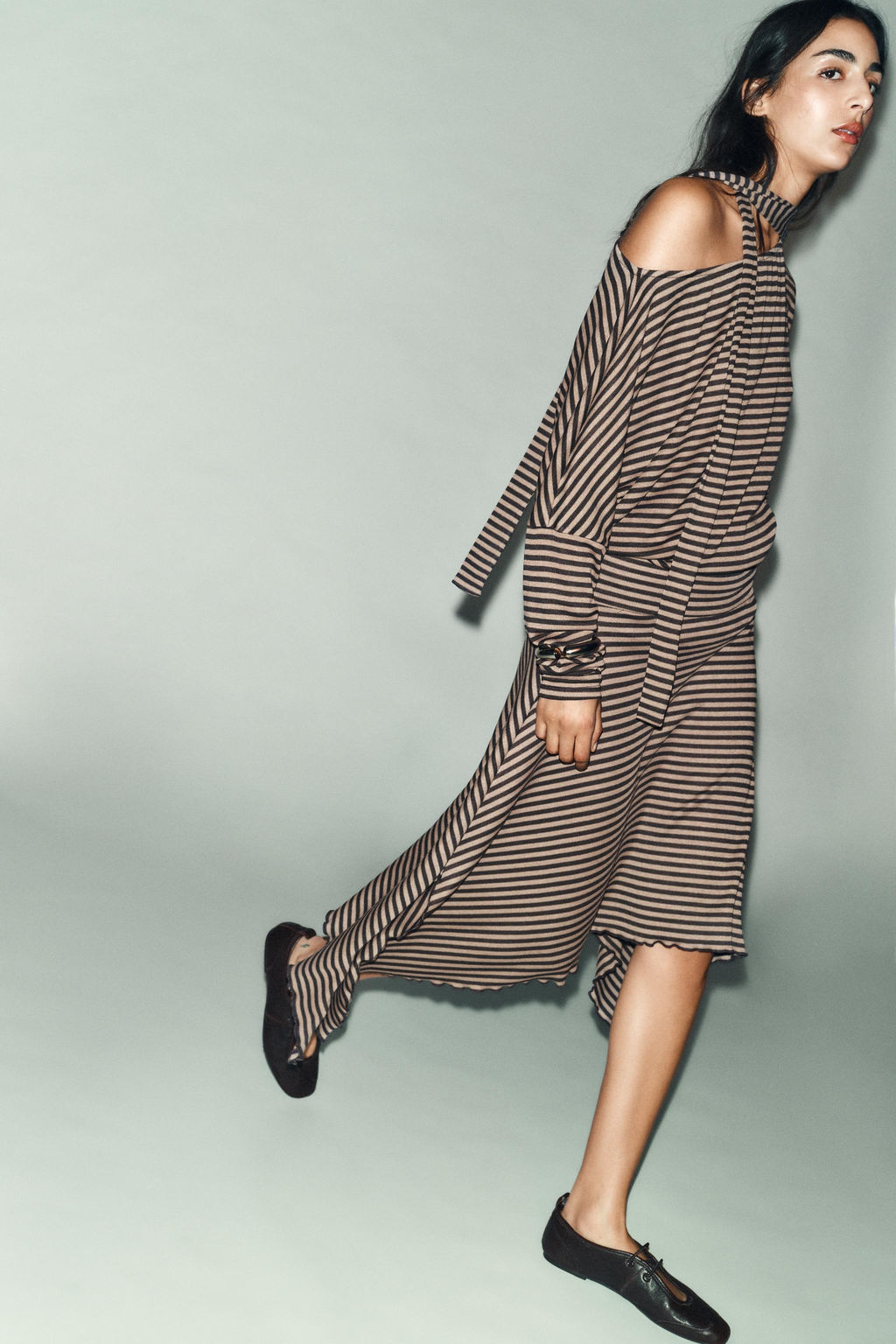 ASYMMETRIC STRIPED SKIRT - Zara фото 3