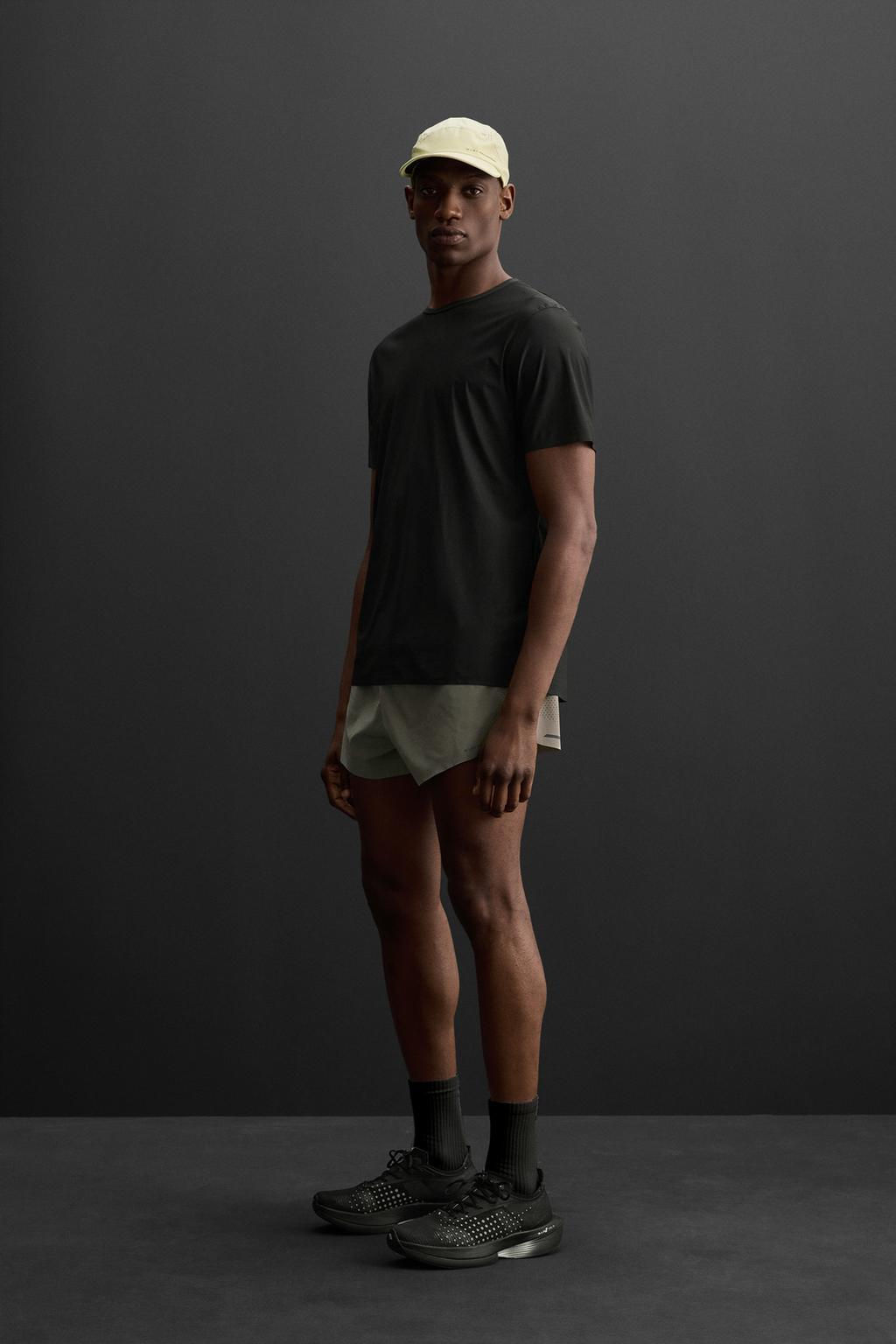 LIGHTWEIGHT TECHNICAL T-SHIRT - Zara фото 15