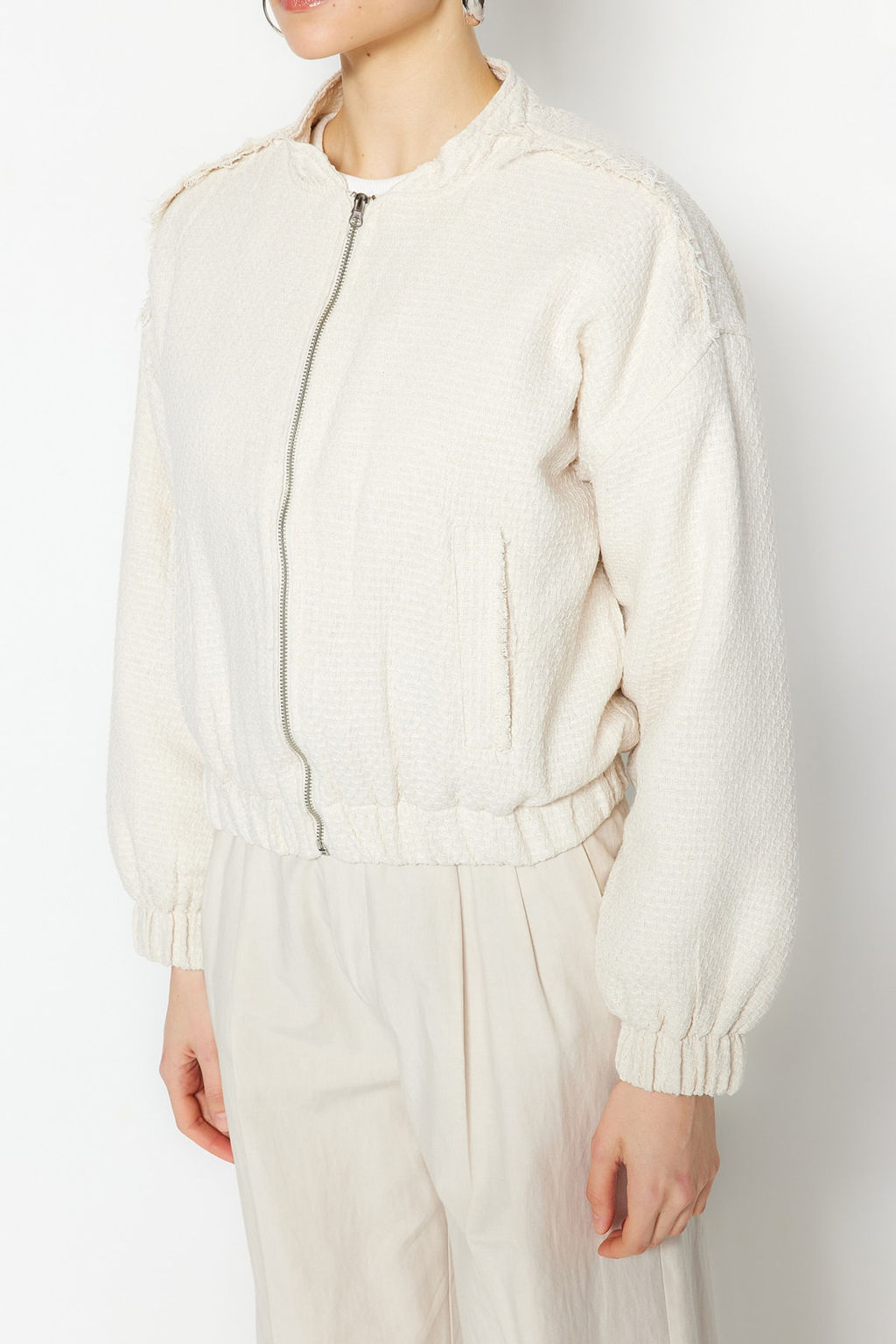 TRENDYOLMILLA Ekru Oversize Tuvit Bomber Ceket Mont TWOSS23MO00052  фото 4