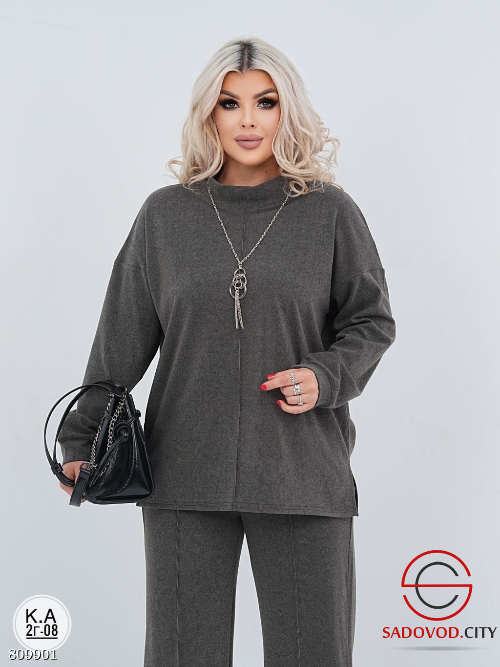 Костюм женский с кулоном - Bruno фото 3