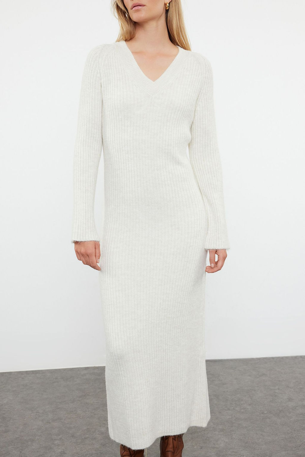 TRENDYOLMILLA Tas Maxi Triko Yunlu Basic Elbise TWOAW25EL00002 фото 10