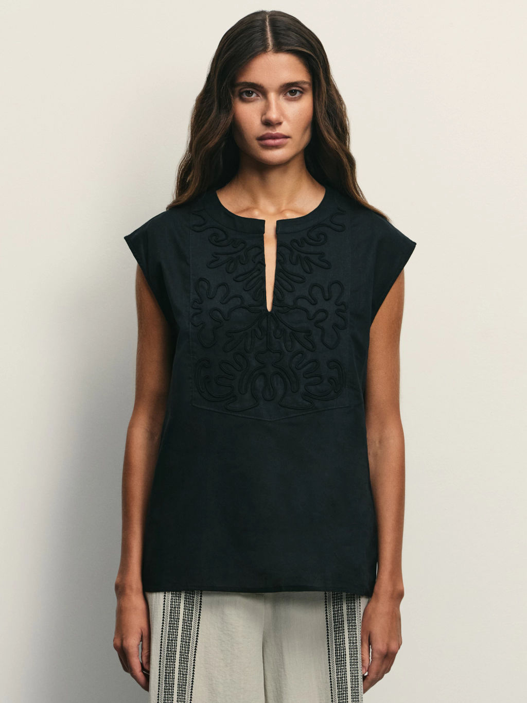 Блузка из смесового льна с вышивкой / Zarina  фото 3