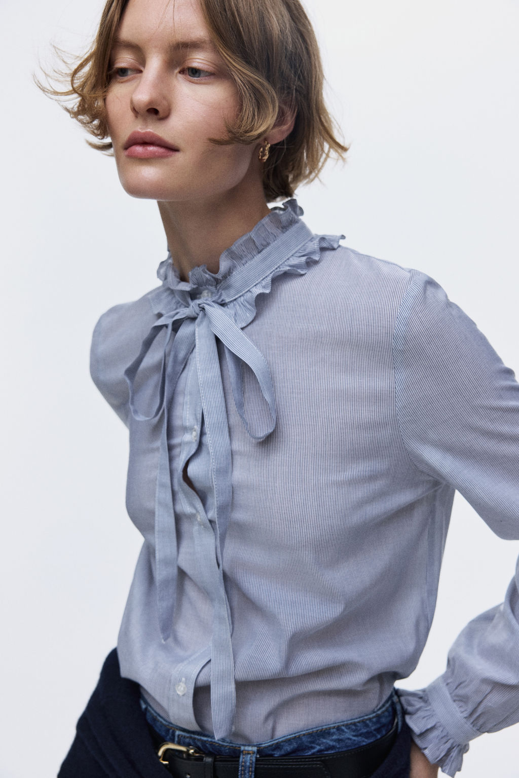 Blusa con ribetes de volante - H&m фото 2