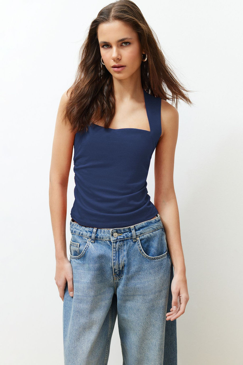 Trendyolmilla Siyah Duz Kare Yaka Ask?l? Buzgulu Fitted/Vucuda Oturan Esnek Orme Bluz TWOSS24BZ00400  фото 12