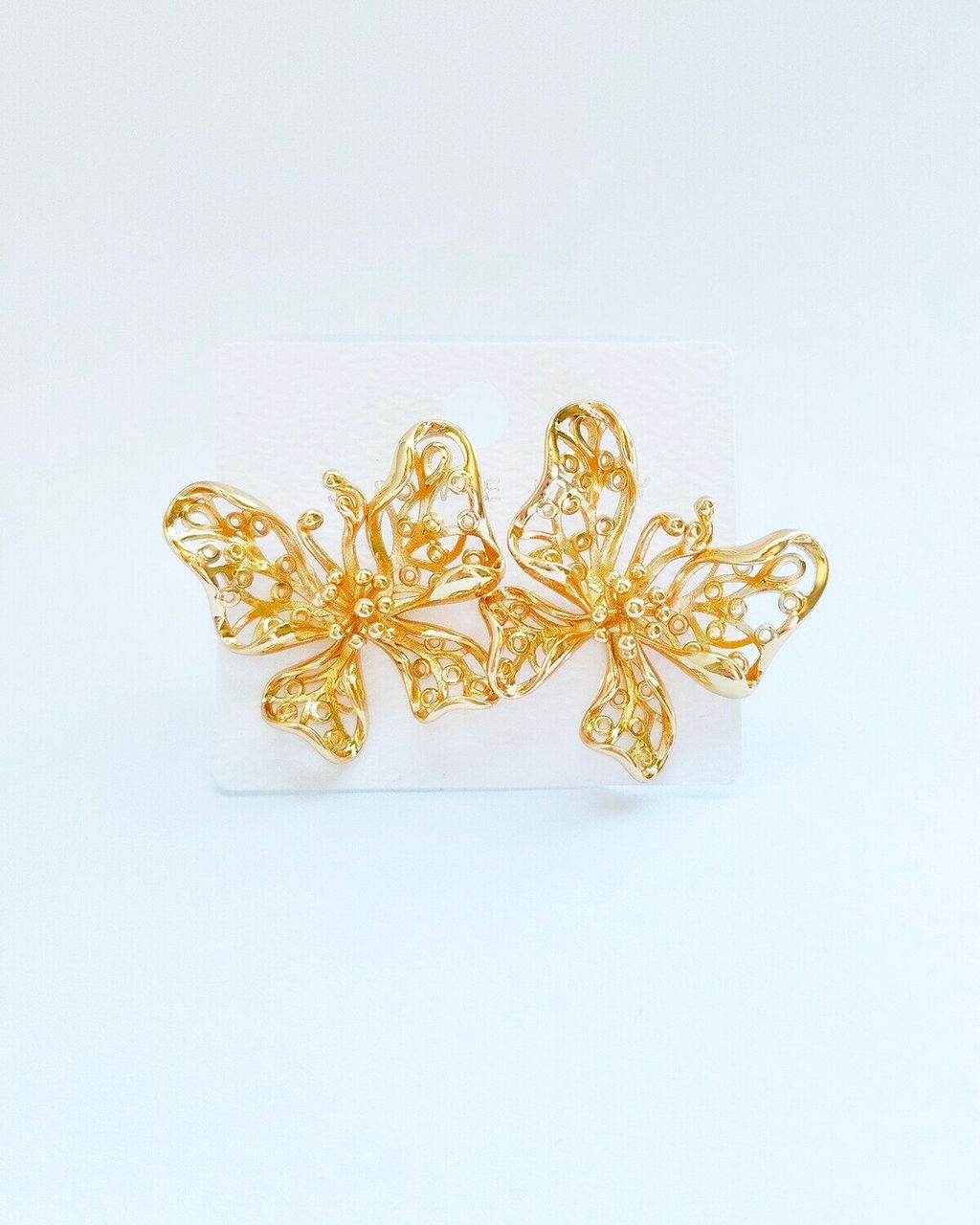 Стильные серьги