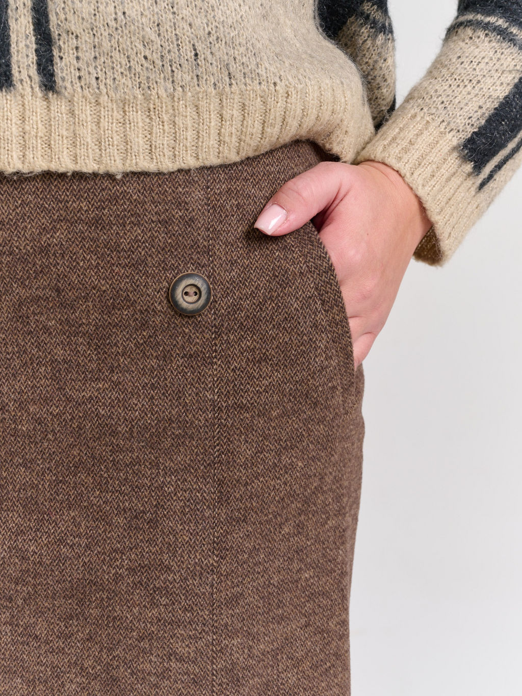 Юбка для холодной погоды с ШЕРСТЬЮ сзади по центу резинка