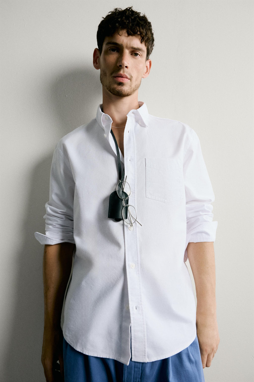 CAMISA REGULAR FIT ESTRUCTURA OXFORD / Blanco - Zara фото 5