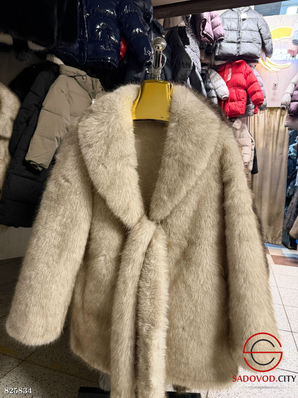 Шуба женская из искусственного меха