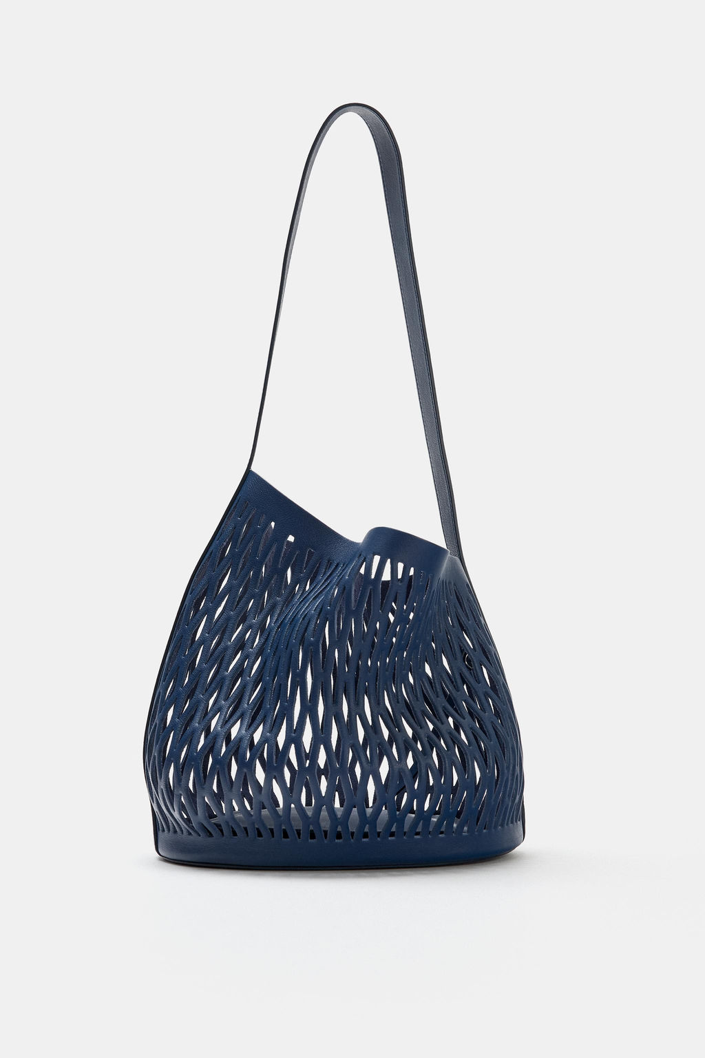 BOLSO PIEL TROQUELADO / Azul Marino - Zara фото 5