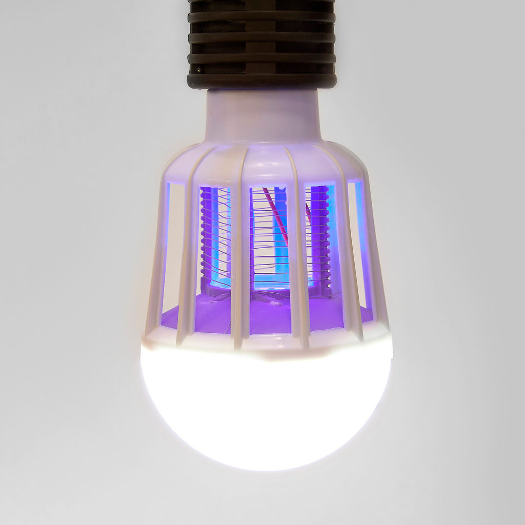 LED-А75-10W/6500К/E27/FR/MKL Лампа-ловушка светодиодная для летающих насекомых, матовая. 2 режима: 6500K+UV и UV. TM Volpe