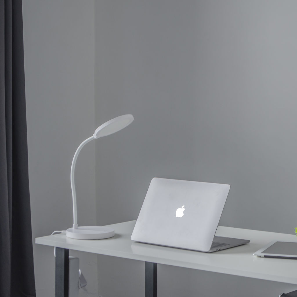 TLD-553 White/LED/400Lm/4500K/Dimmer/USB Светильник настольный, 6W. Встроенный аккумулятор 1200mAh. Сенсорный выключатель. Белый. ТМ Uniel