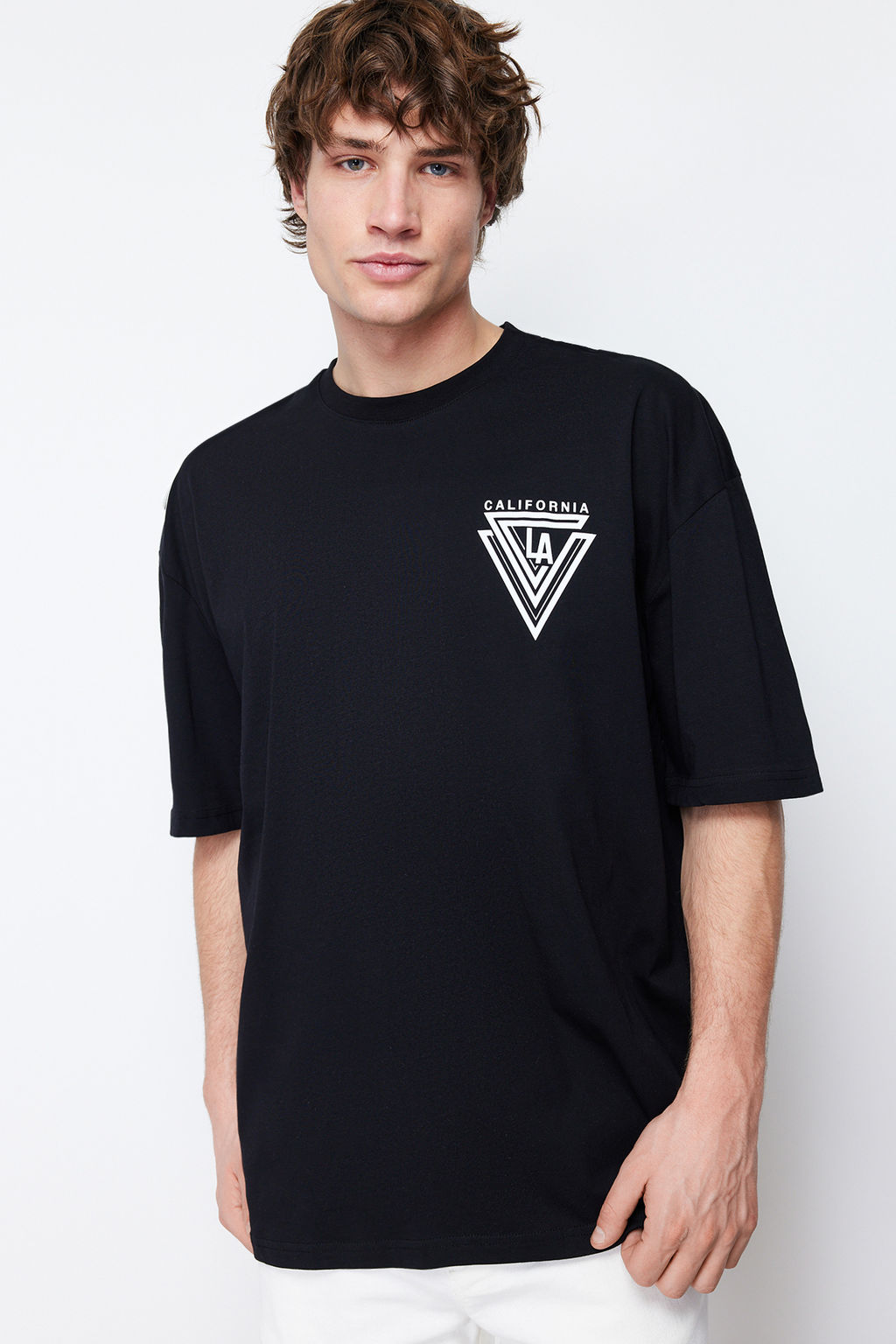 TRENDYOL MAN Oversize/Genis Kesim K?sa Kollu Sehir Bask?l? %100 Pamuklu T-Shirt TMNSS20TS1102 - Trendyolmilla фото 33