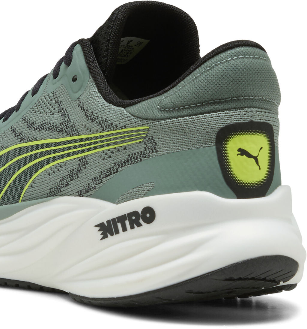 Кроссовки взрослые