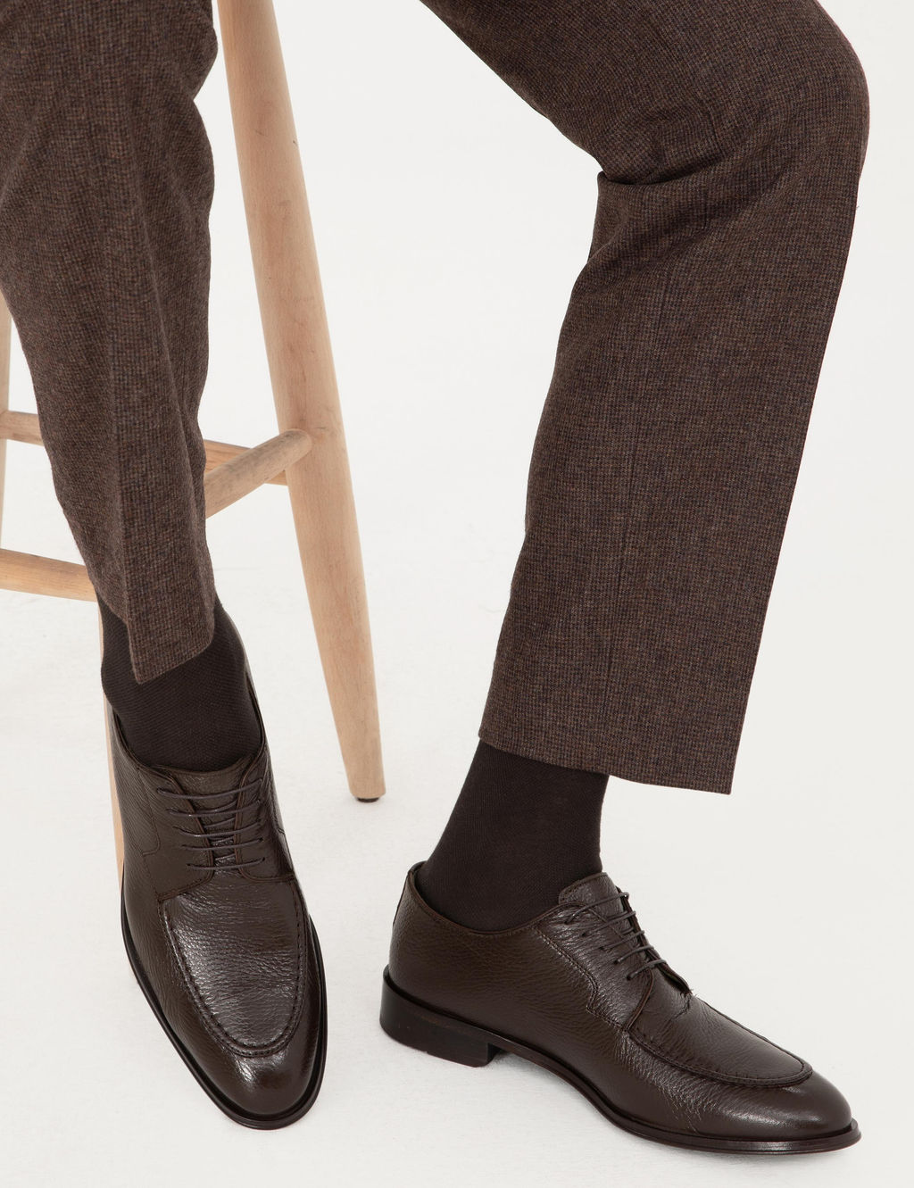 Коричневые классические туфли