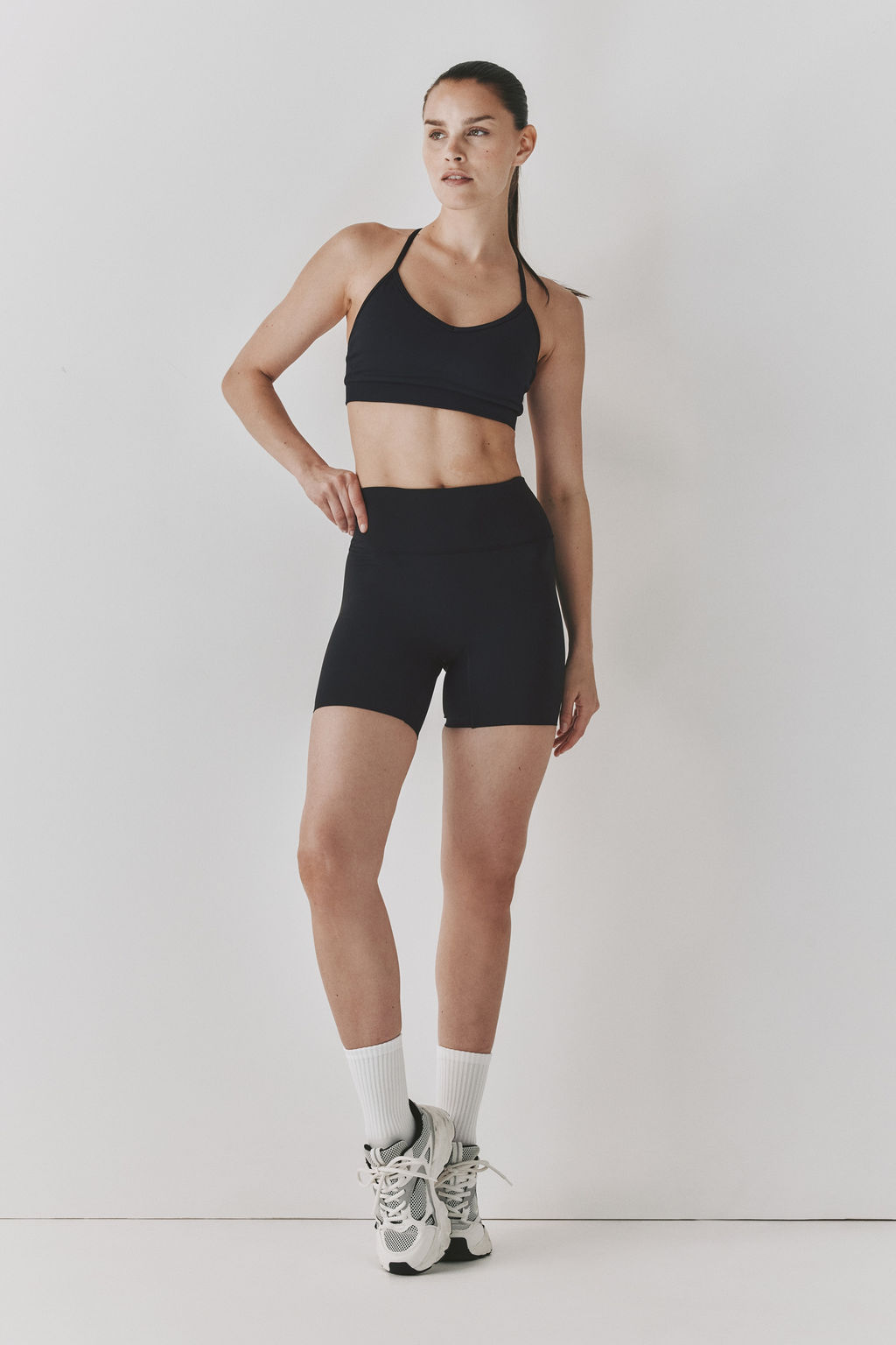 Sujetador de deporte con DryMove Medium Support - H&m фото 8