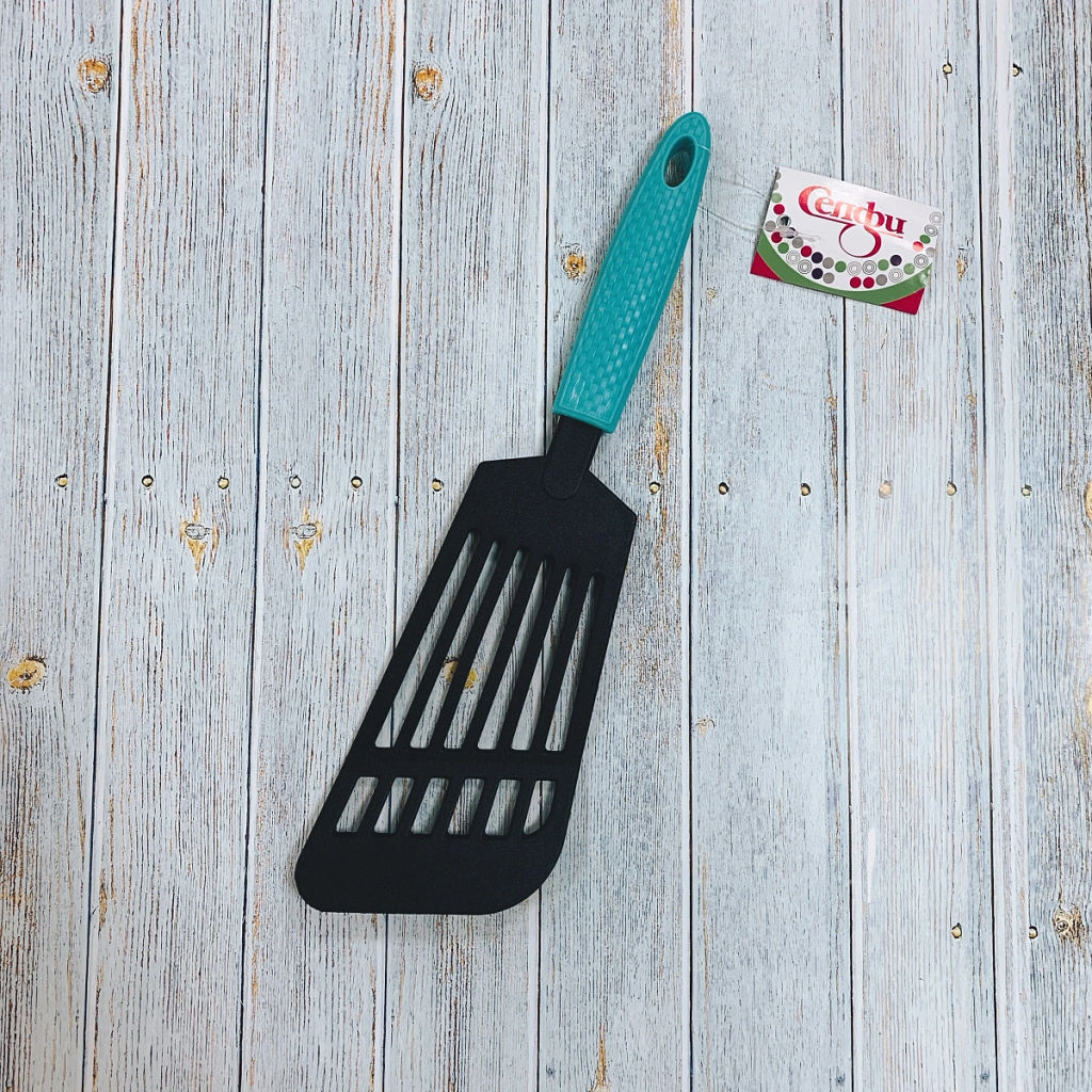 Цена за 5 шт. Лопатка кухонная пластиковая с прорезями "Гурман" плоская