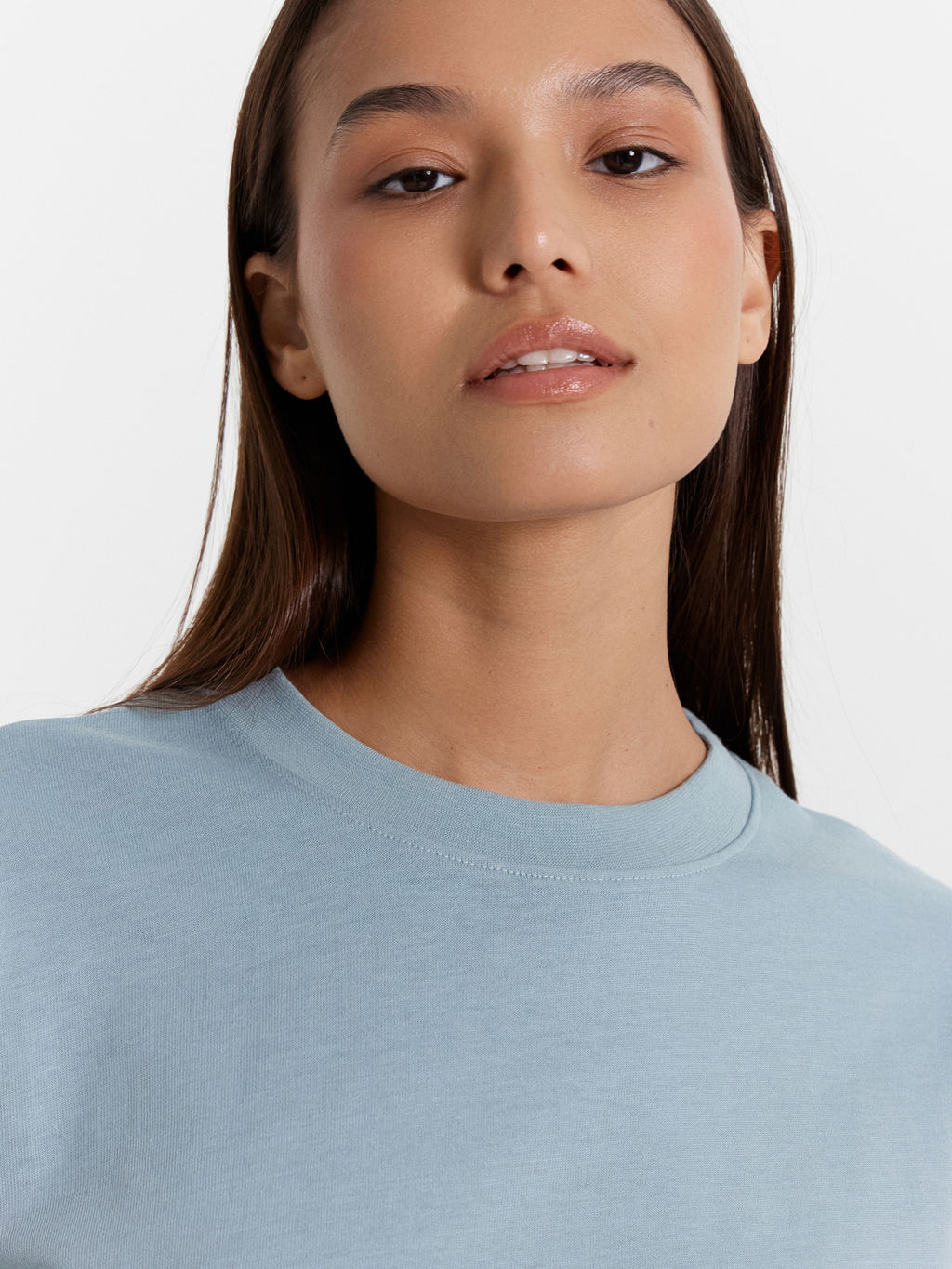 Футболка женская в синем оттенке сланец 302862 - Mark formelle фото 6