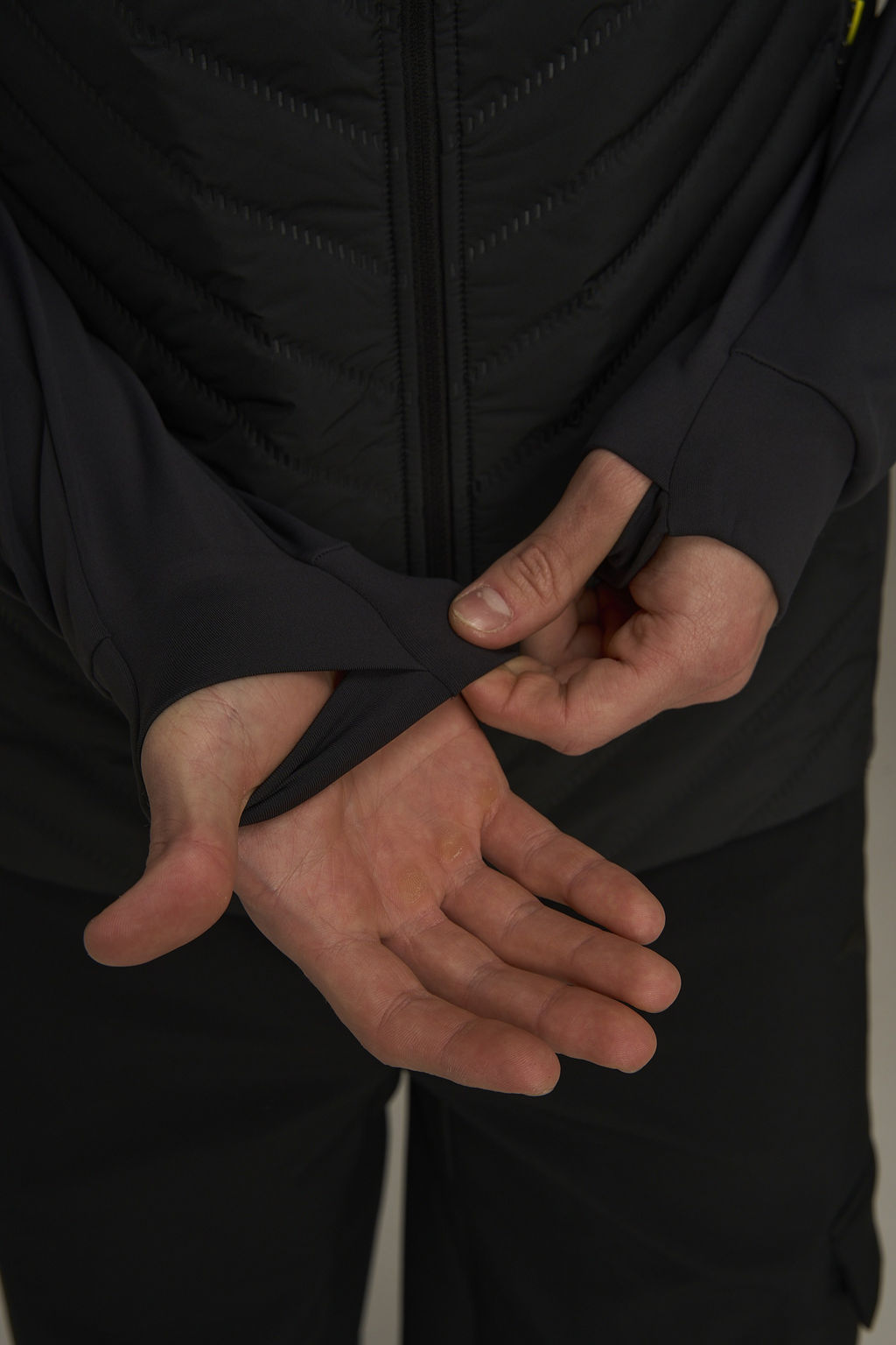 Куртка утепленная Черный ANTA RUNNING Woven Track Top