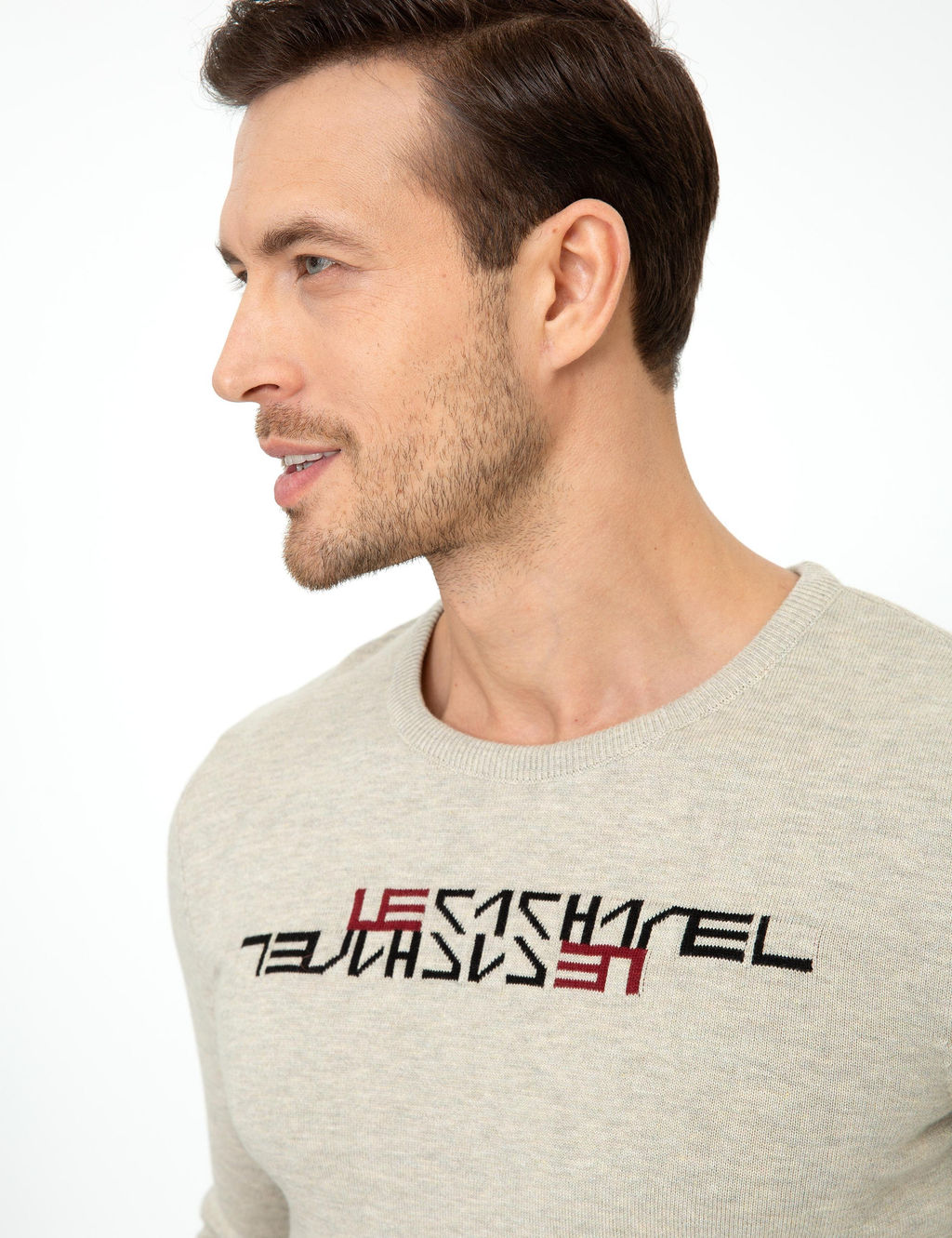 Бежевый приталенный трикотажный свитер с круглым вырезом - Cacharel фото 2