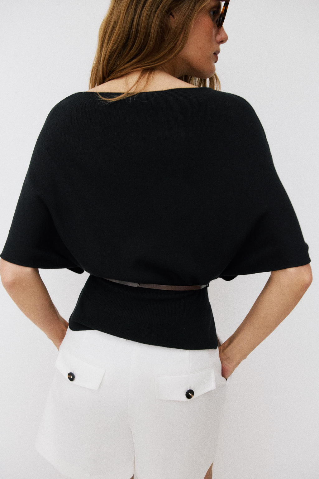 TOP PUNTO CINTUR?N / Negro