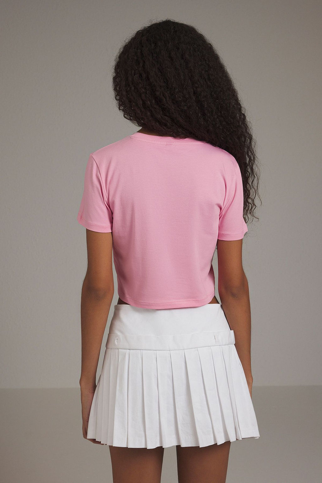 TRENDYOLMILLA Pembe Fiyonk Detayl? Crop K?sa Kollu Orme T-Shirt TWOSS24TS00248 фото 21