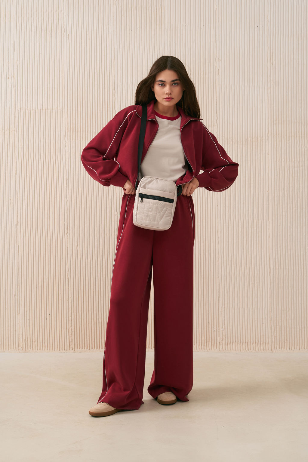 V55/1 501 86 Сумка мессенджер