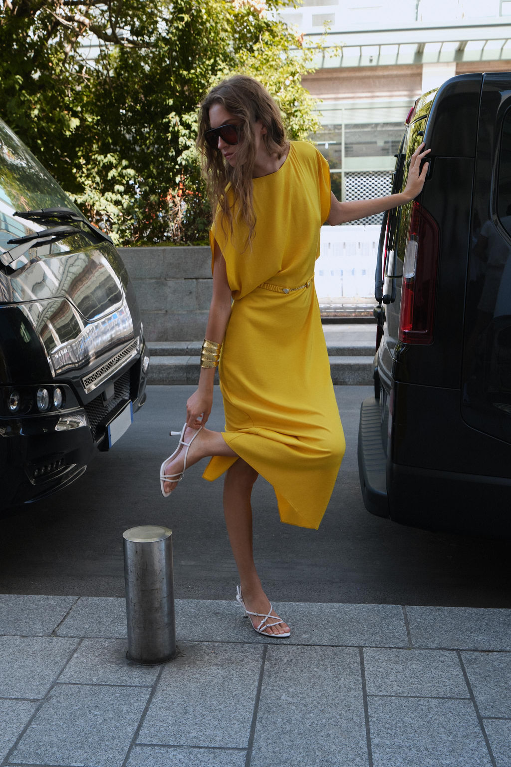 BELTED SATIN MIDI DRESS - Zara фото 11