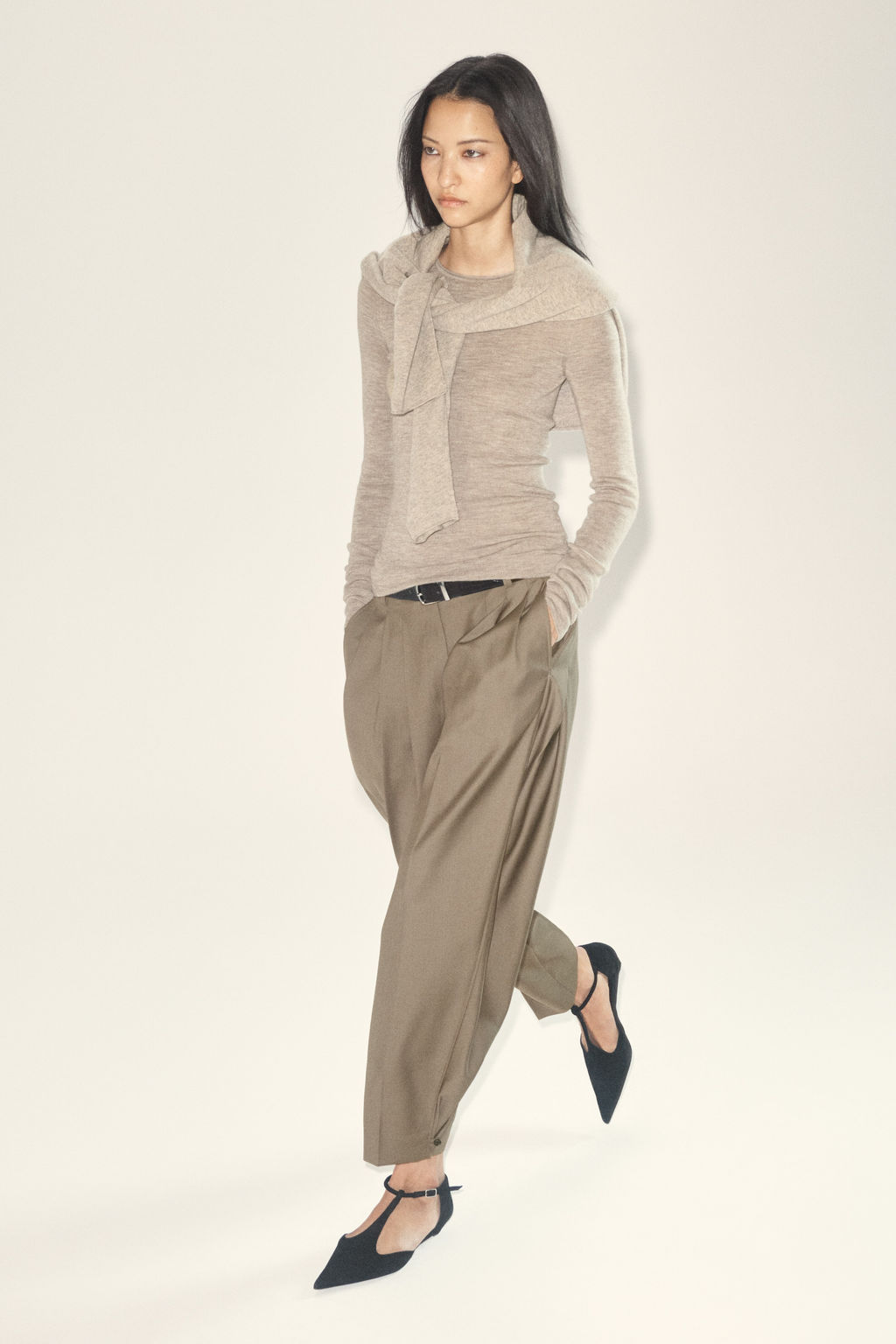 PANTAL?N DE PINZAS BARREL LEG DE LANA - H&m фото 5