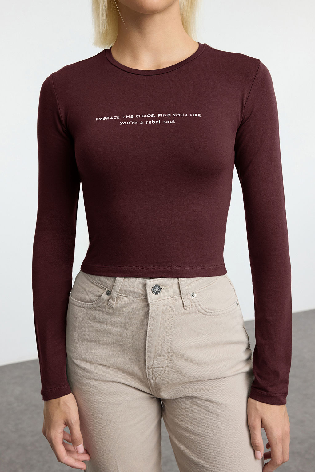 Bordo Slogan Bask?l? Vucuda Oturan Crop Esnek Orme Bluz TWOAW25BZ00148