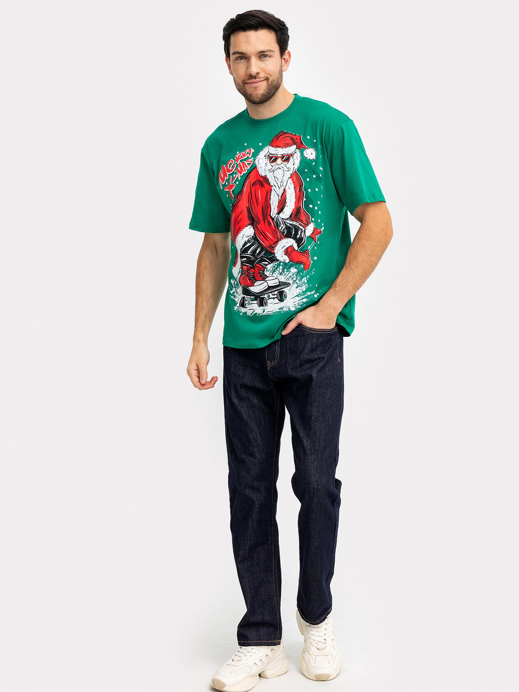 Футболка мужская новогодняя в зеленом цвете с печатью - Mark formelle фото 2