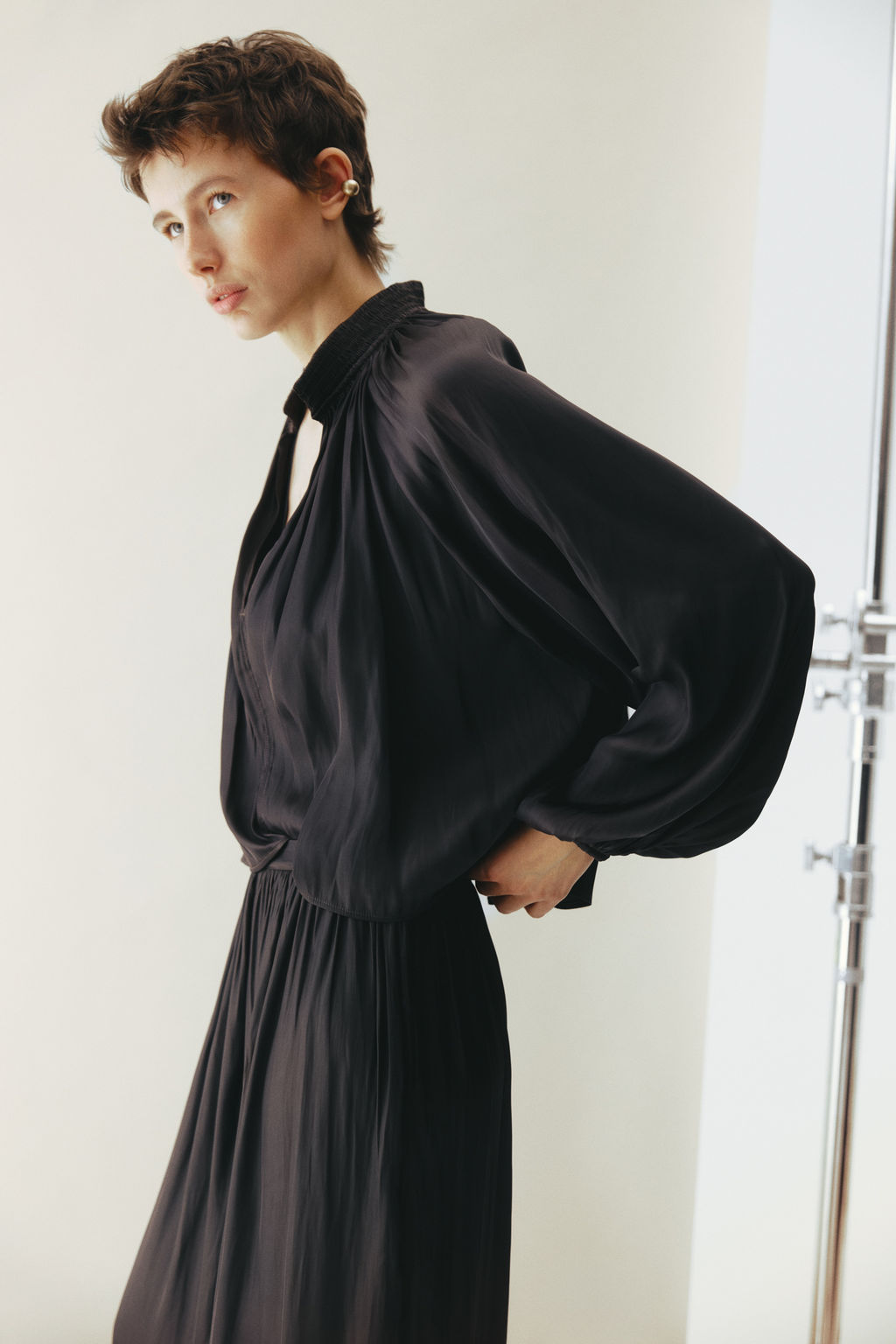 Blusa oversize con escote en V - H&m фото 6