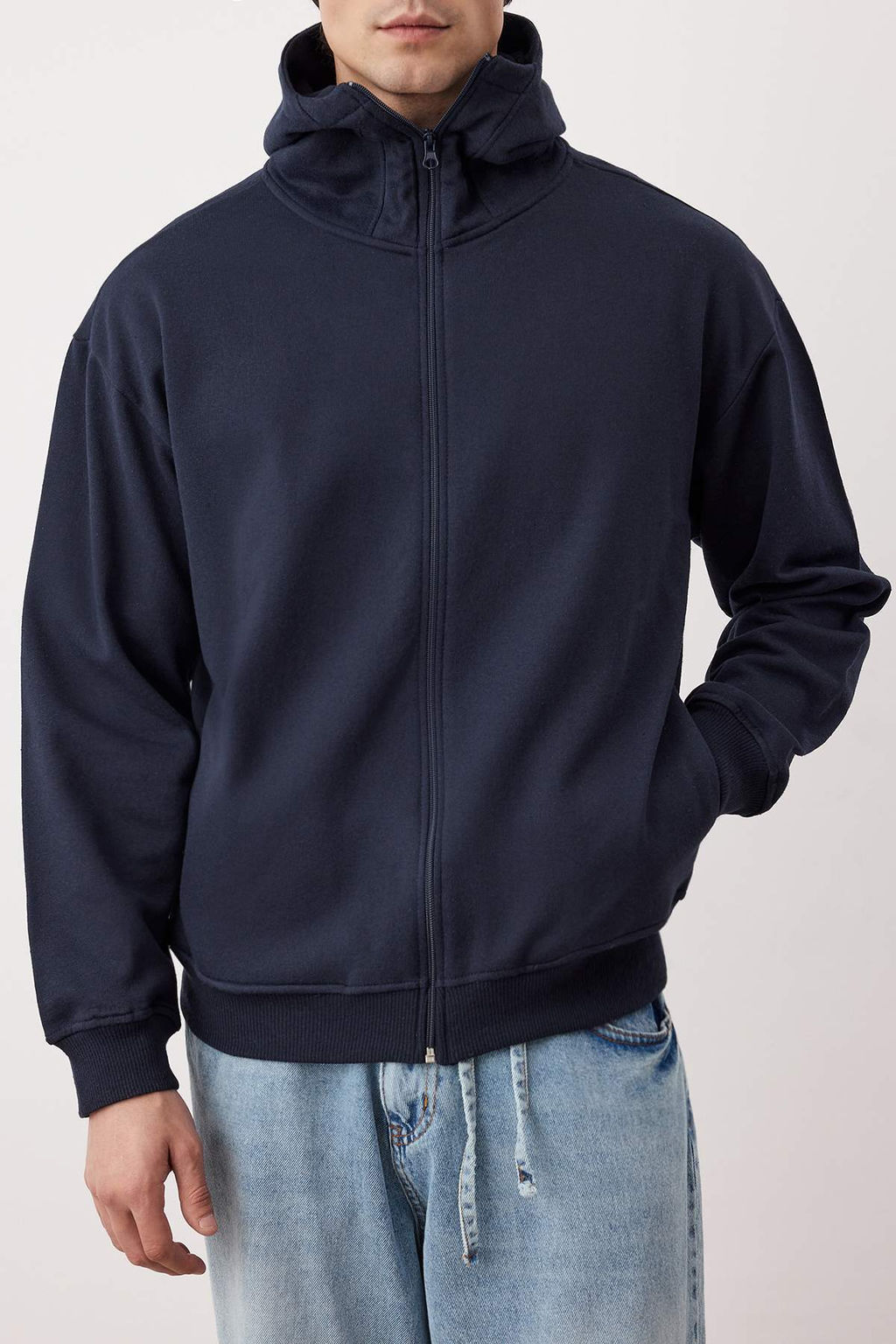 Lacivert Oversize/Genis Kesim Fermuarl? S?cak Tutan Kapusonlu Sweatshirt-H?rka TMNAW24SW00049