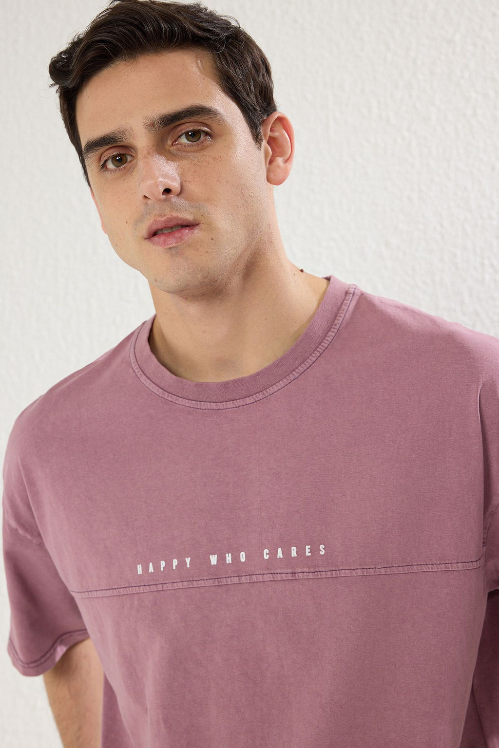 TRENDYOL MAN Antrasit Oversize/Genis Kesim Soluk Efektli Yaz? Bask?l? %100 Pamuklu T-Shirt TMNSS23TS00174 - Trendyolmilla фото 12