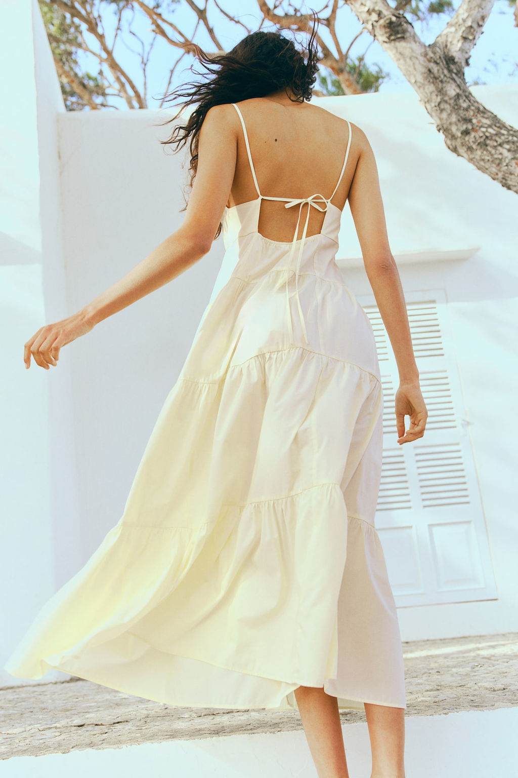 Vestido escalonado con tirantes espagueti - H&m фото 4