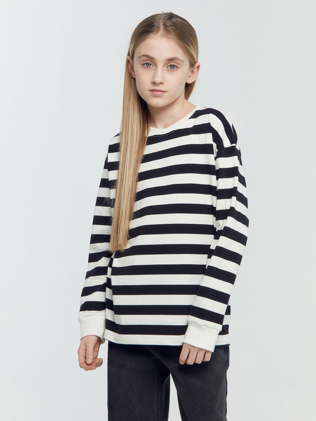 Лонгслив для девочек в черно-белую полоску - Mark formelle фото 3