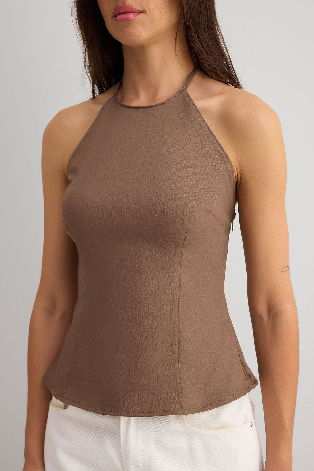 Ac?k Kahverengi Pamuklu Ince Gabardin Halter Yaka Dokuma Bluz TWOSS25BZ00536