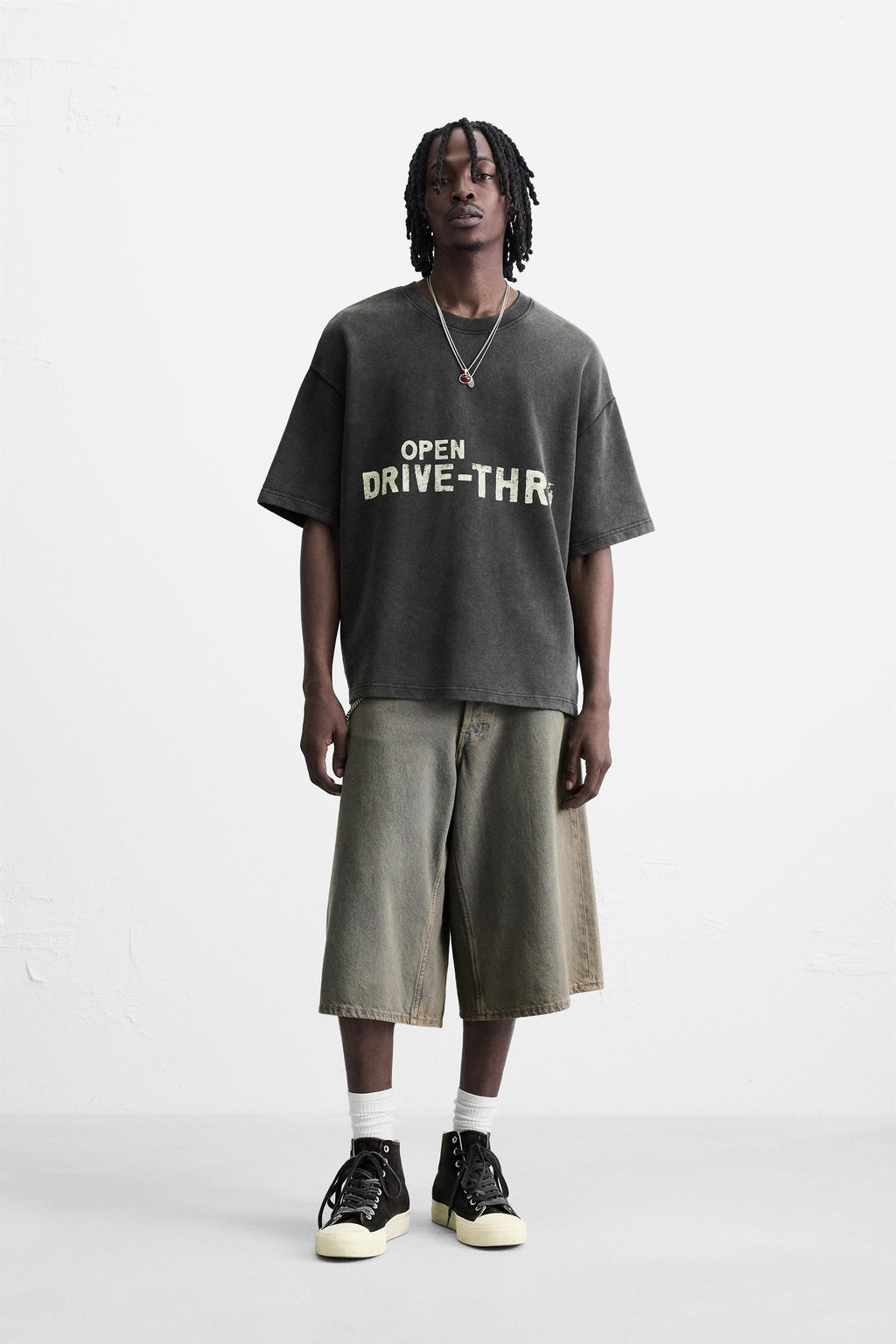 WASHED GRAPHIC PRINT SWEATSHIRT